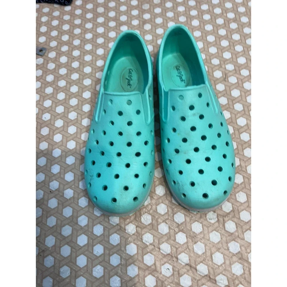 Kid/Youth size 3 Teal EVA Slip On Apparel Water Shoes Cat & Jack